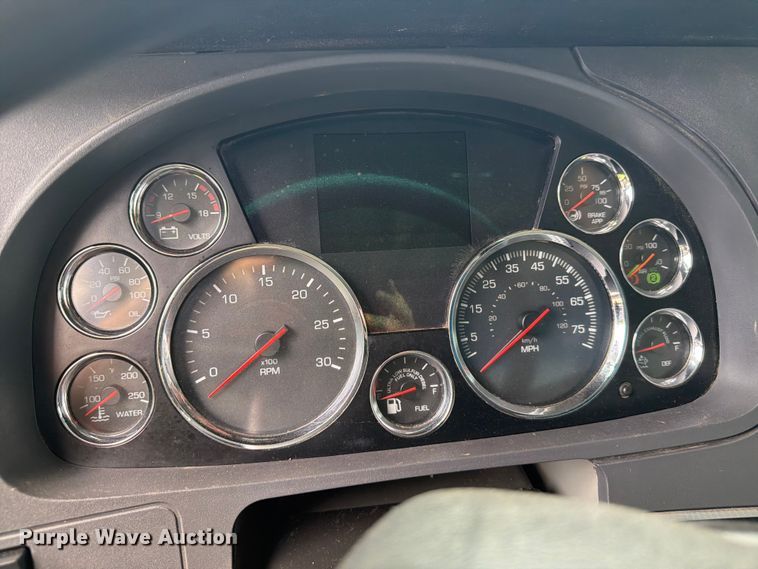 image for item YA4504 2021 Kenworth T880 dump truck