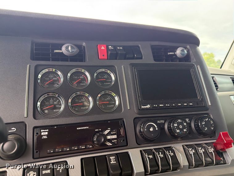 image for item YA4504 2021 Kenworth T880 dump truck