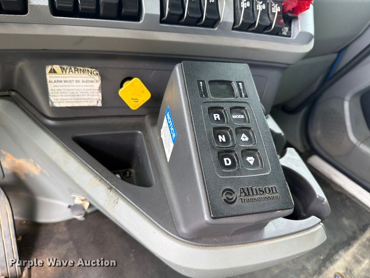 image for item YA4504 2021 Kenworth T880 dump truck