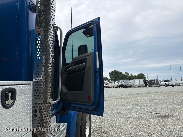 image for item YA4504 2021 Kenworth T880 dump truck