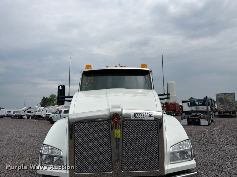 image for item YA4511 2023 Kenworth T880 hydrovac truck