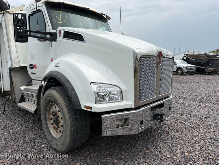 image for item YA4511 2023 Kenworth T880 hydrovac truck