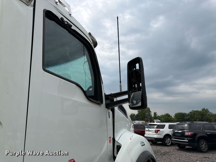 image for item YA4511 2023 Kenworth T880 hydrovac truck