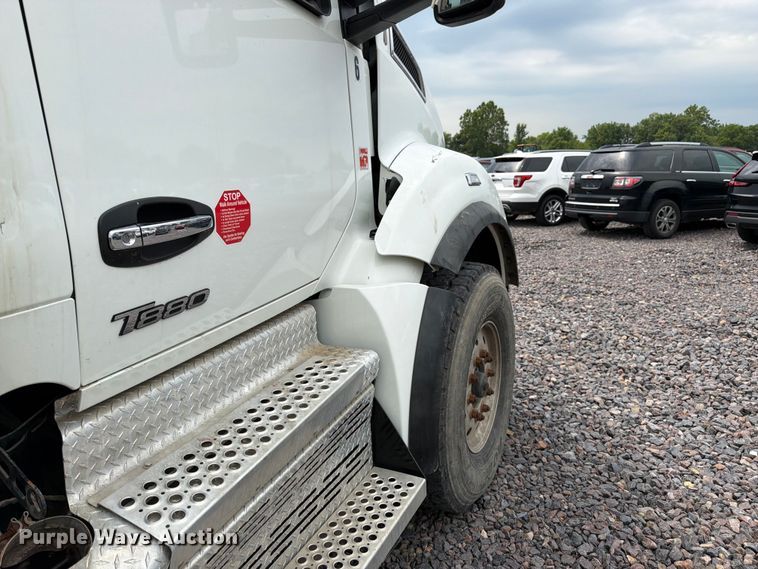 image for item YA4511 2023 Kenworth T880 hydrovac truck
