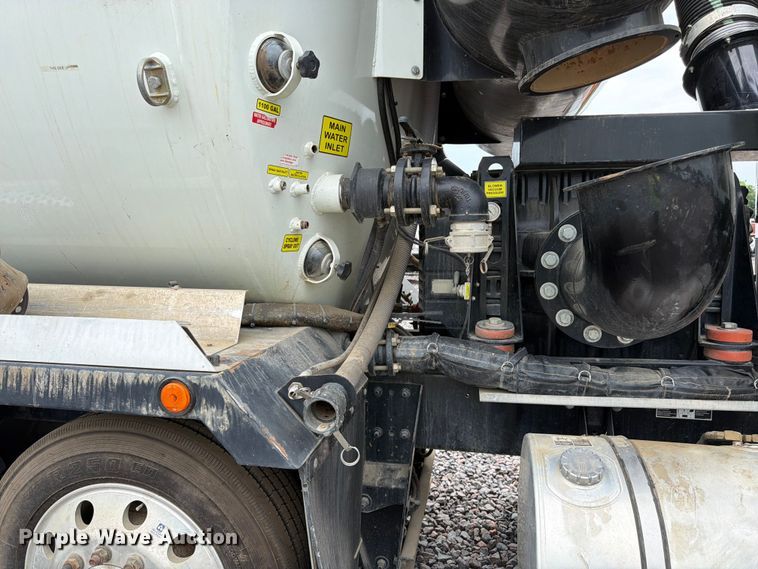 image for item YA4511 2023 Kenworth T880 hydrovac truck