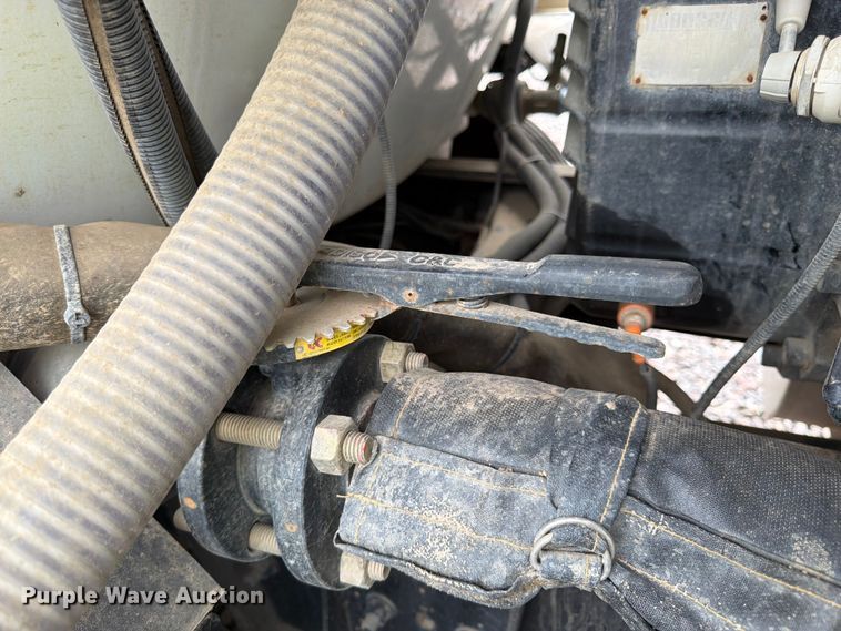 image for item YA4511 2023 Kenworth T880 hydrovac truck