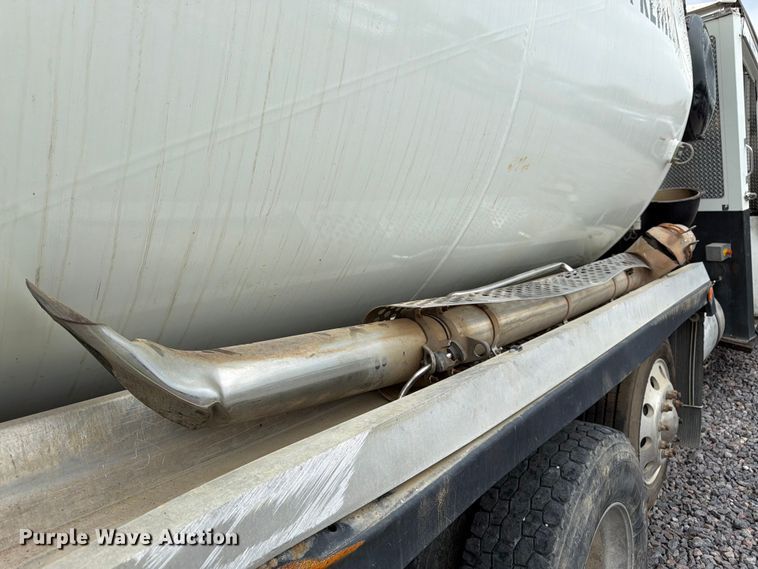 image for item YA4511 2023 Kenworth T880 hydrovac truck