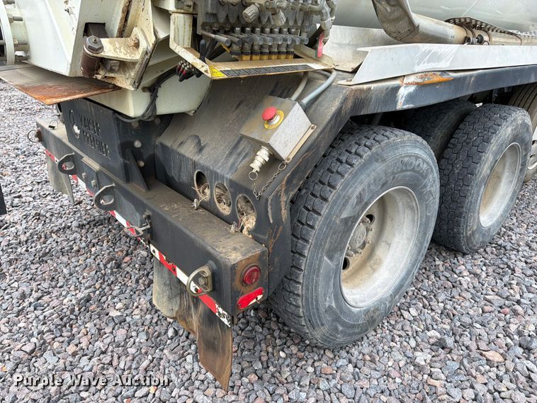 image for item YA4511 2023 Kenworth T880 hydrovac truck