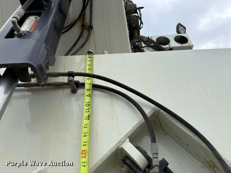 image for item YA4511 2023 Kenworth T880 hydrovac truck