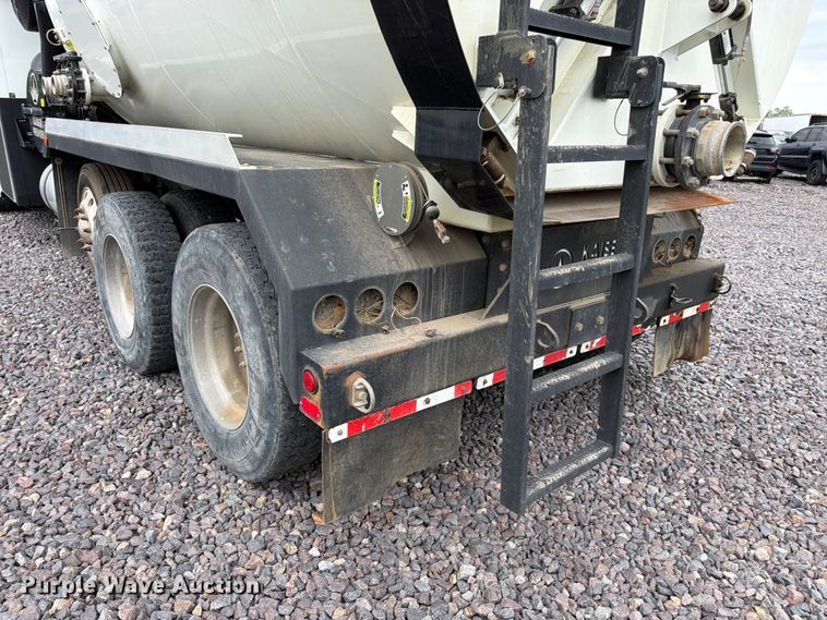 image for item YA4511 2023 Kenworth T880 hydrovac truck