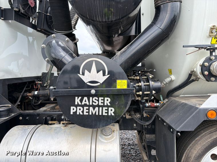 image for item YA4511 2023 Kenworth T880 hydrovac truck