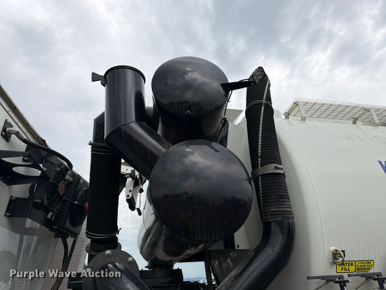 image for item YA4511 2023 Kenworth T880 hydrovac truck