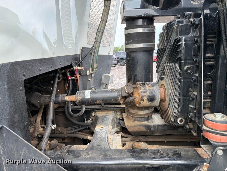 image for item YA4511 2023 Kenworth T880 hydrovac truck