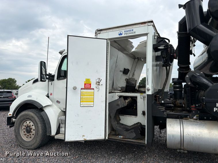 image for item YA4511 2023 Kenworth T880 hydrovac truck