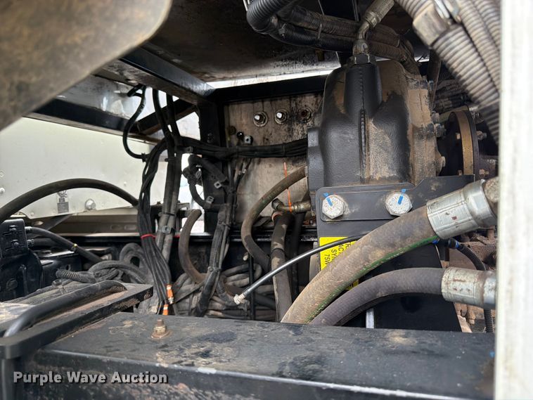 image for item YA4511 2023 Kenworth T880 hydrovac truck