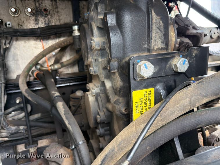 image for item YA4511 2023 Kenworth T880 hydrovac truck