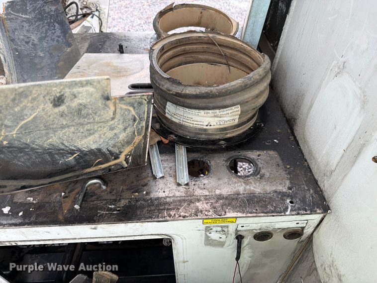 image for item YA4511 2023 Kenworth T880 hydrovac truck