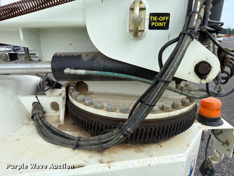 image for item YA4511 2023 Kenworth T880 hydrovac truck