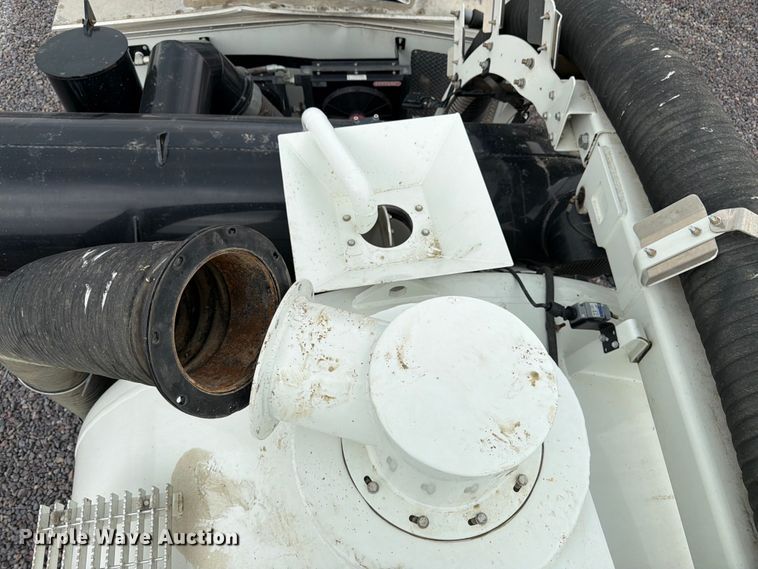 image for item YA4511 2023 Kenworth T880 hydrovac truck