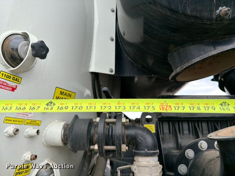 image for item YA4511 2023 Kenworth T880 hydrovac truck