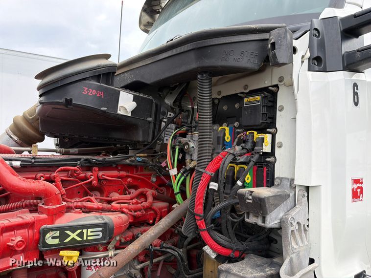 image for item YA4511 2023 Kenworth T880 hydrovac truck