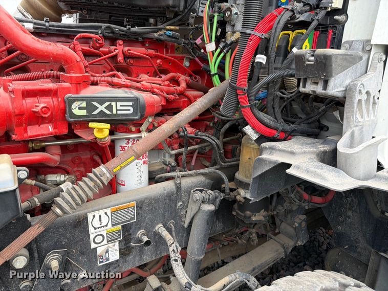 image for item YA4511 2023 Kenworth T880 hydrovac truck