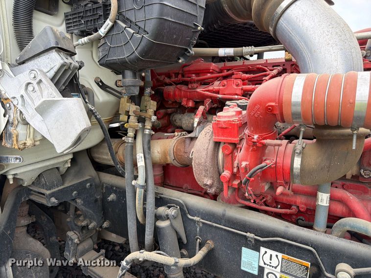 image for item YA4511 2023 Kenworth T880 hydrovac truck