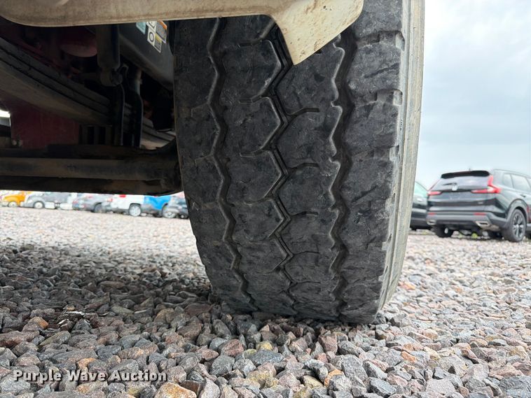 image for item YA4511 2023 Kenworth T880 hydrovac truck