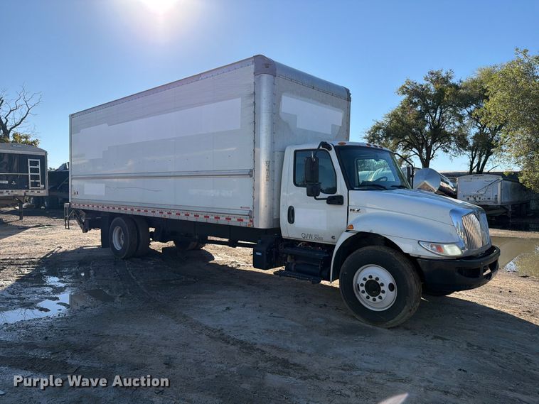 image for item YA4646 2021 International MV607 box truck