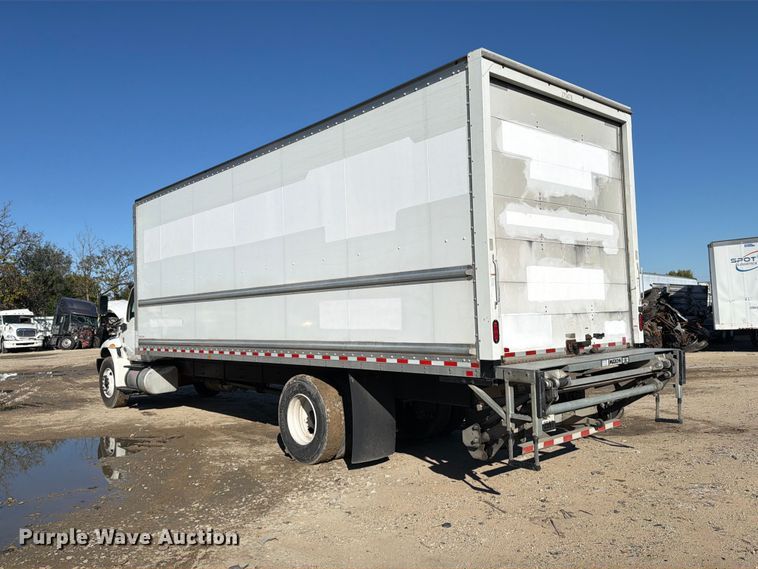 image for item YA4646 2021 International MV607 box truck