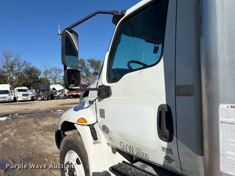 image for item YA4646 2021 International MV607 box truck