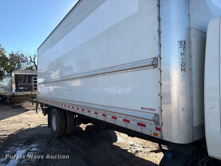 image for item YA4646 2021 International MV607 box truck
