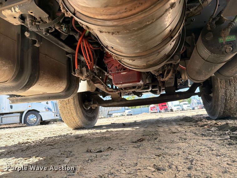 image for item YA4646 2021 International MV607 box truck