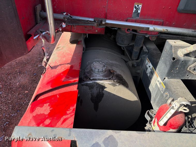 image for item YA4815 2017 Kenworth T680 semi truck
