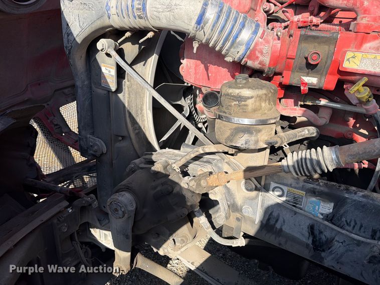 image for item YA4815 2017 Kenworth T680 semi truck