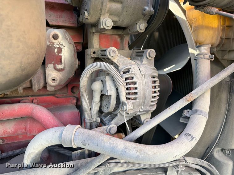 image for item YA4815 2017 Kenworth T680 semi truck