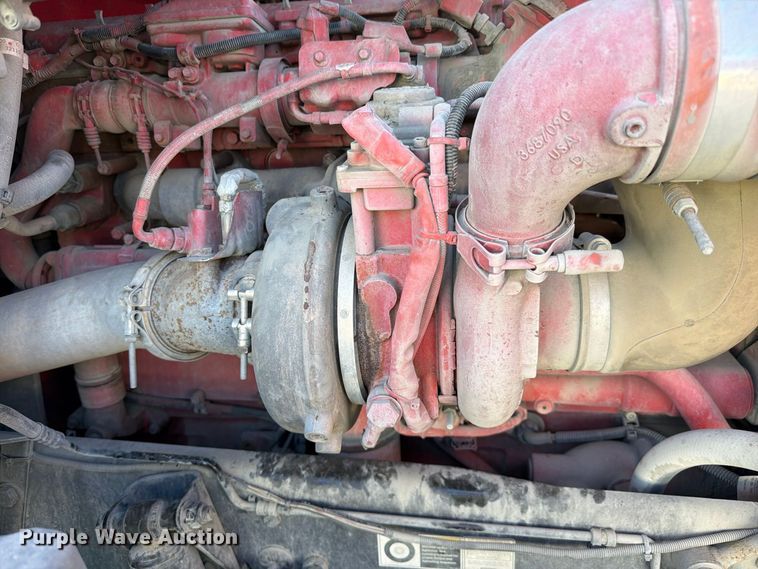 image for item YA4815 2017 Kenworth T680 semi truck