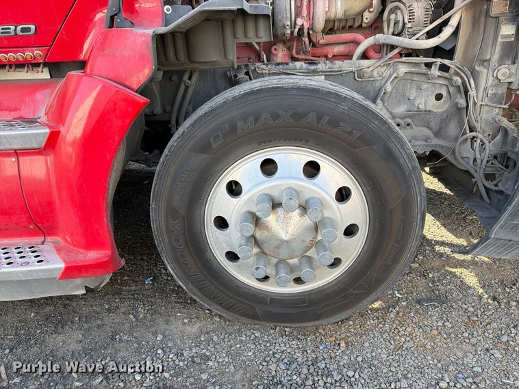 image for item YA4815 2017 Kenworth T680 semi truck