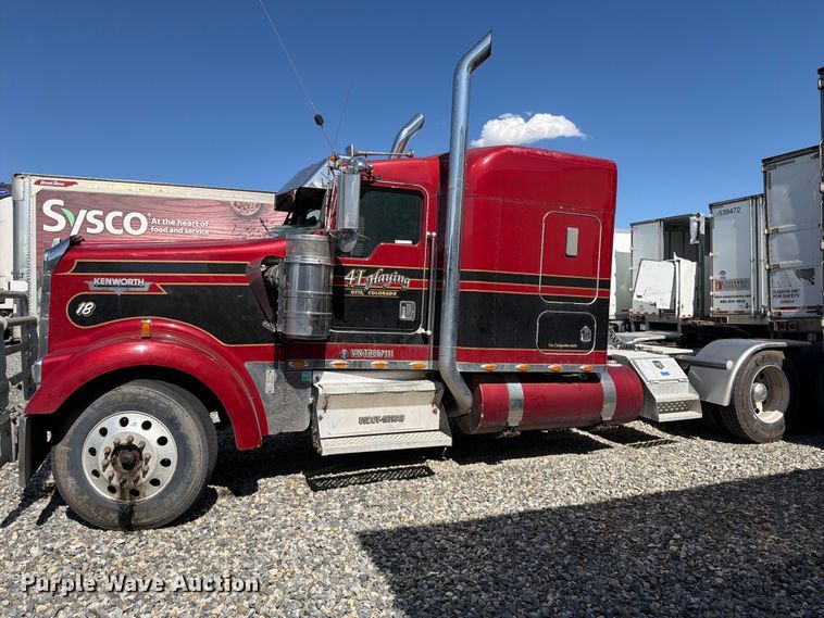 image for item YA4836 1996 Kenworth W900 semi truck