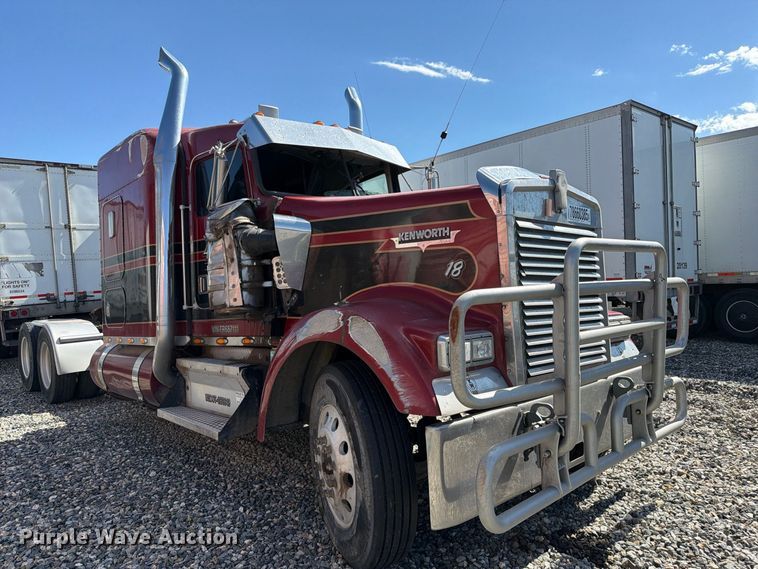 image for item YA4836 1996 Kenworth W900 semi truck