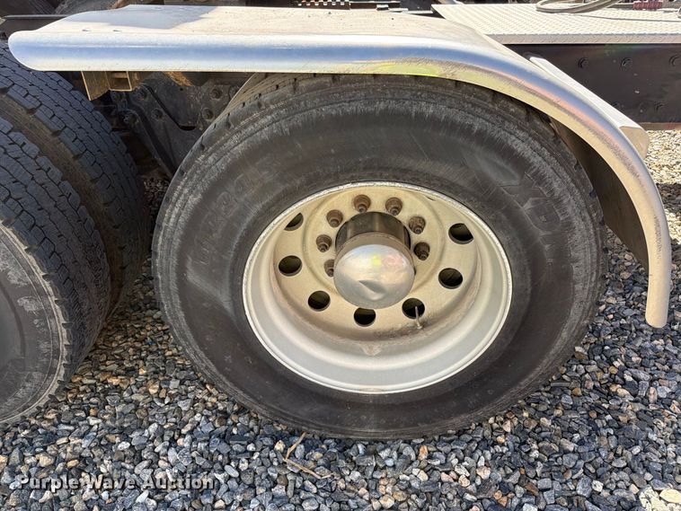 image for item YA4836 1996 Kenworth W900 semi truck