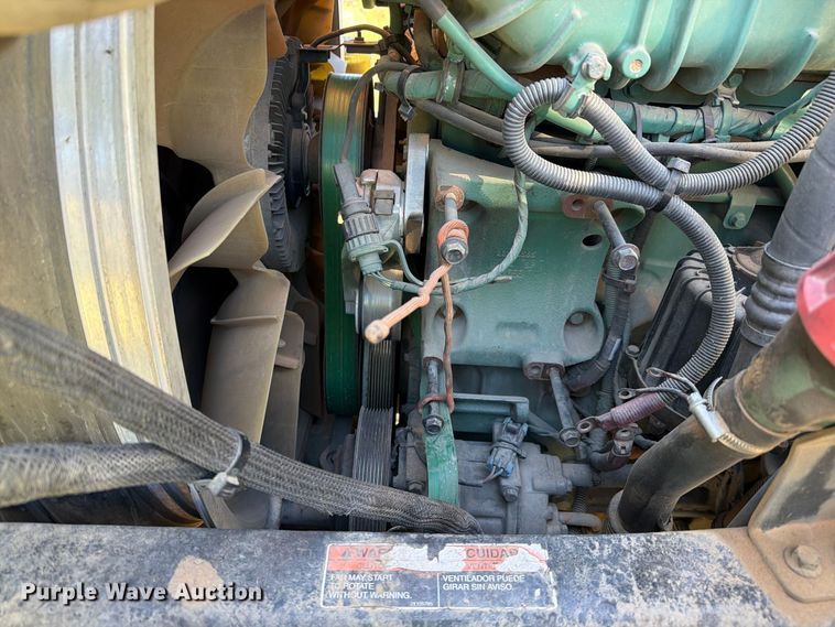 image for item YA4919 2017 Volvo VNL semi truck