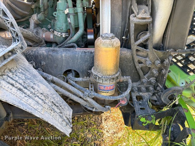image for item YA4919 2017 Volvo VNL semi truck