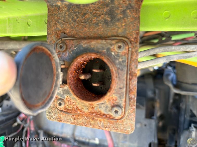 image for item YA4919 2017 Volvo VNL semi truck