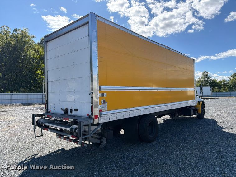 image for item YA4979 2019 International DuraStar 4300 box truck