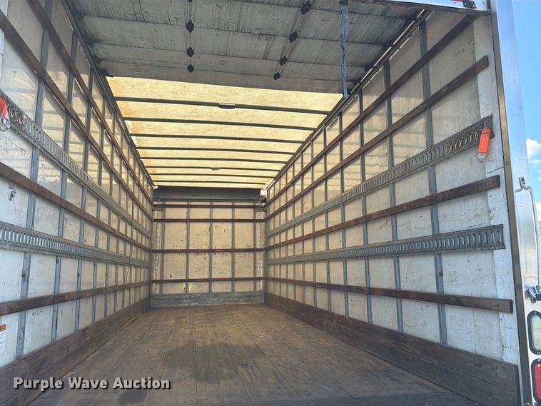image for item YA4979 2019 International DuraStar 4300 box truck