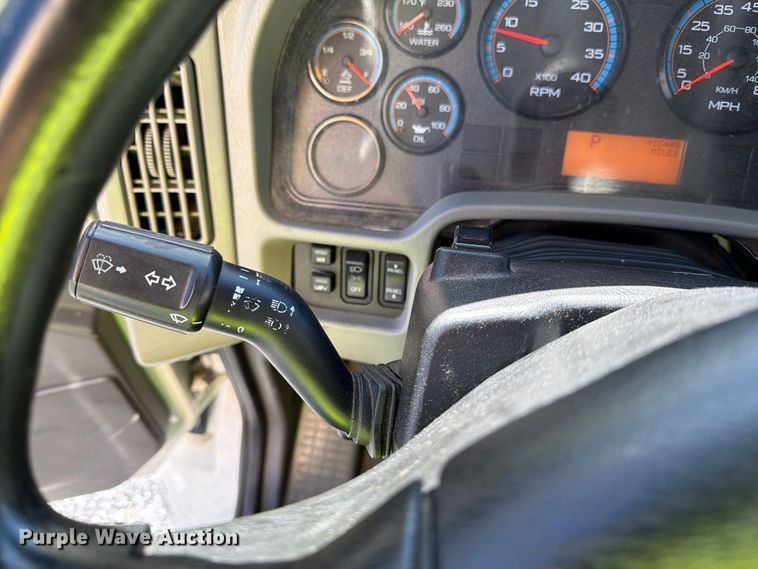 image for item YA4979 2019 International DuraStar 4300 box truck