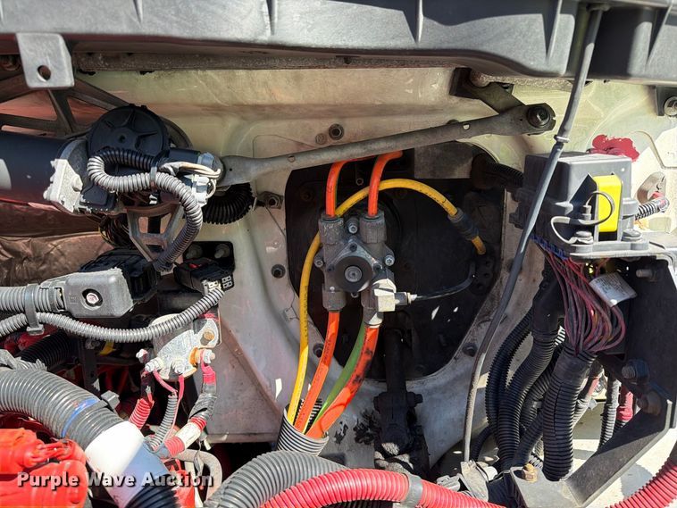 image for item YA4979 2019 International DuraStar 4300 box truck