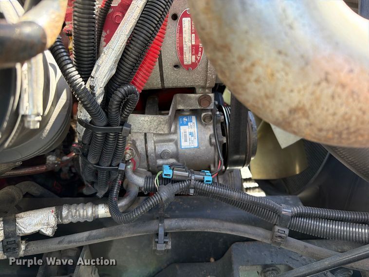 image for item YA4979 2019 International DuraStar 4300 box truck