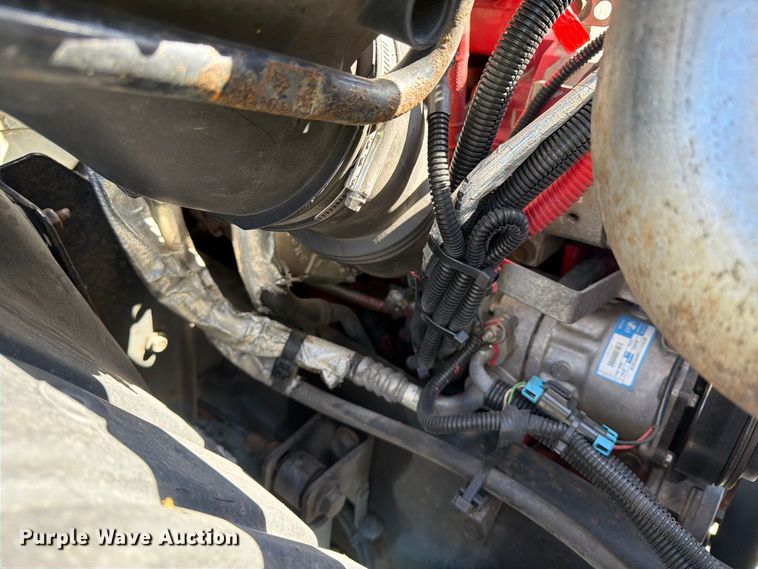 image for item YA4979 2019 International DuraStar 4300 box truck
